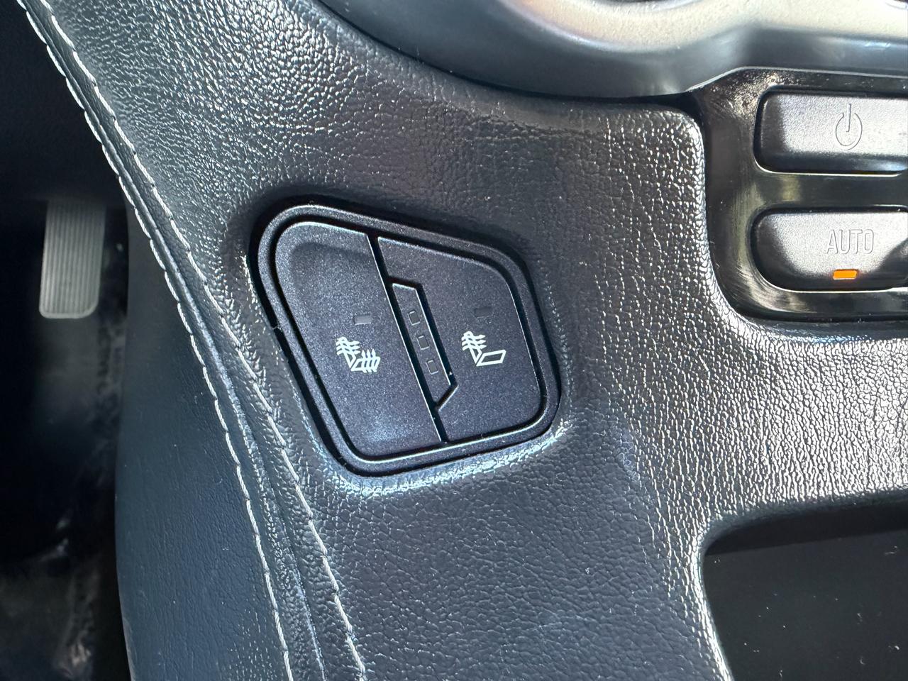 Chevrolet Tahoe 4WD 4dr LT 2015