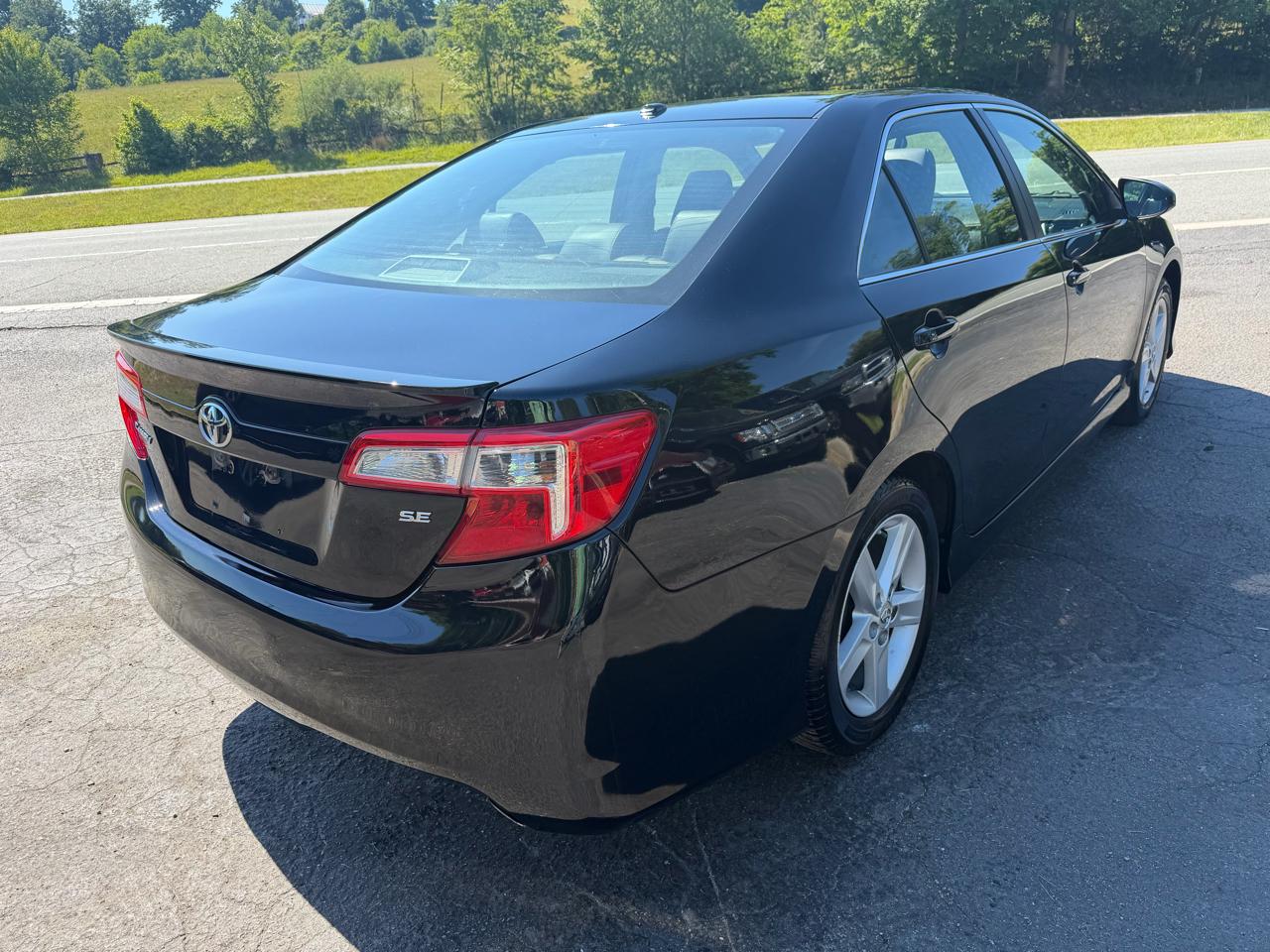 Toyota Camry SE 2013
