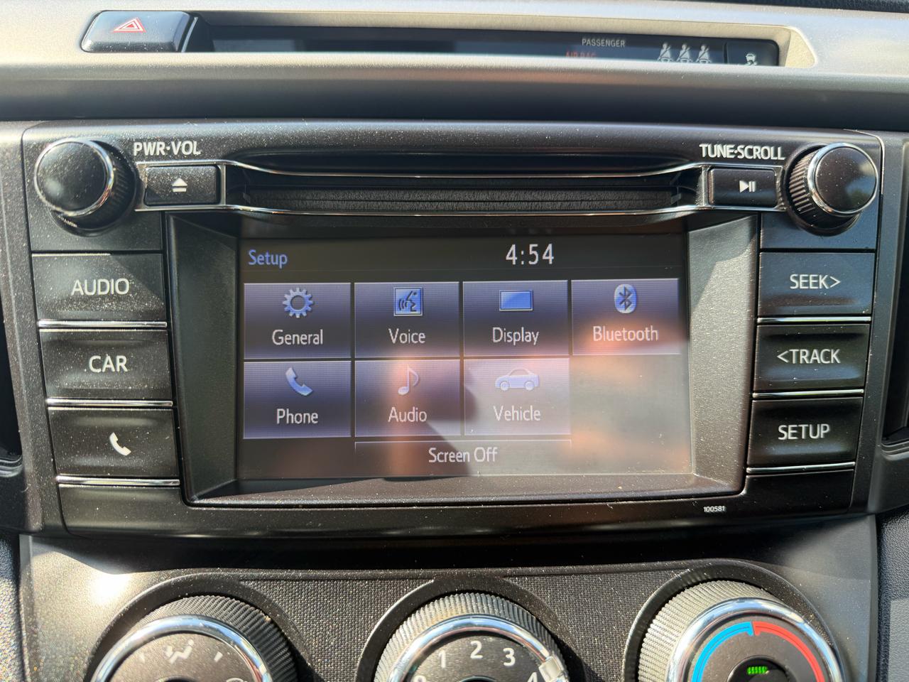 Toyota RAV4 LE AWD 2017