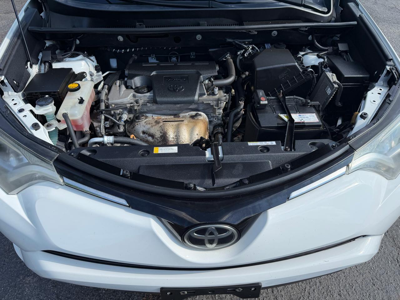 Toyota RAV4 LE AWD 2017