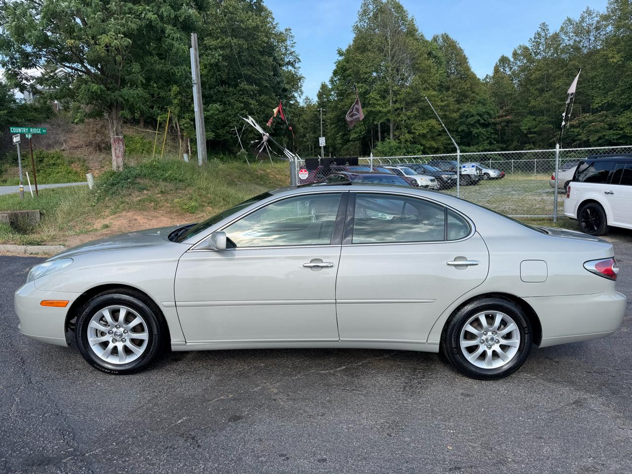 Lexus ES 300 4D Sedan 2002