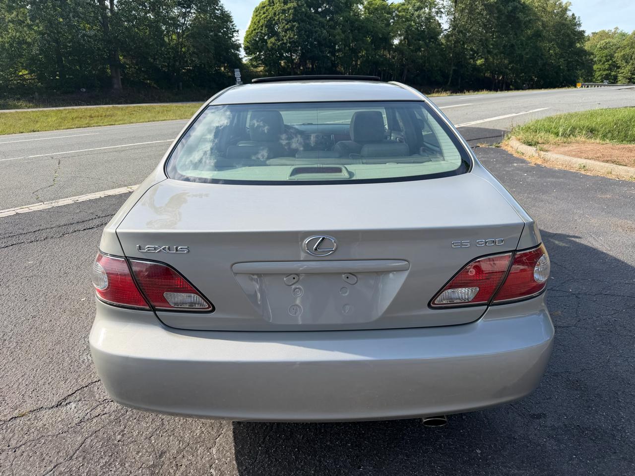 Lexus ES 300 4D Sedan 2002