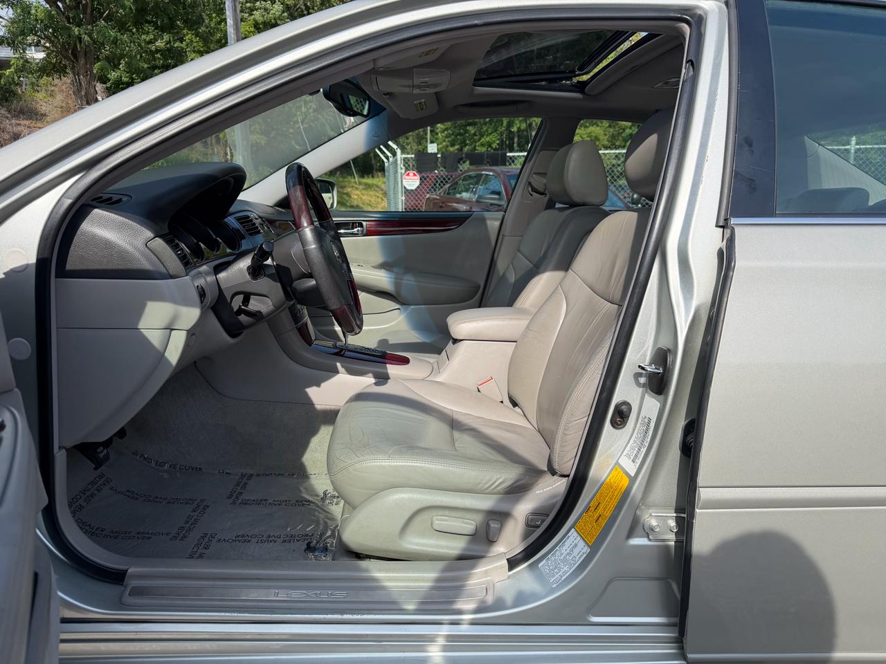 Lexus ES 300 4D Sedan 2002