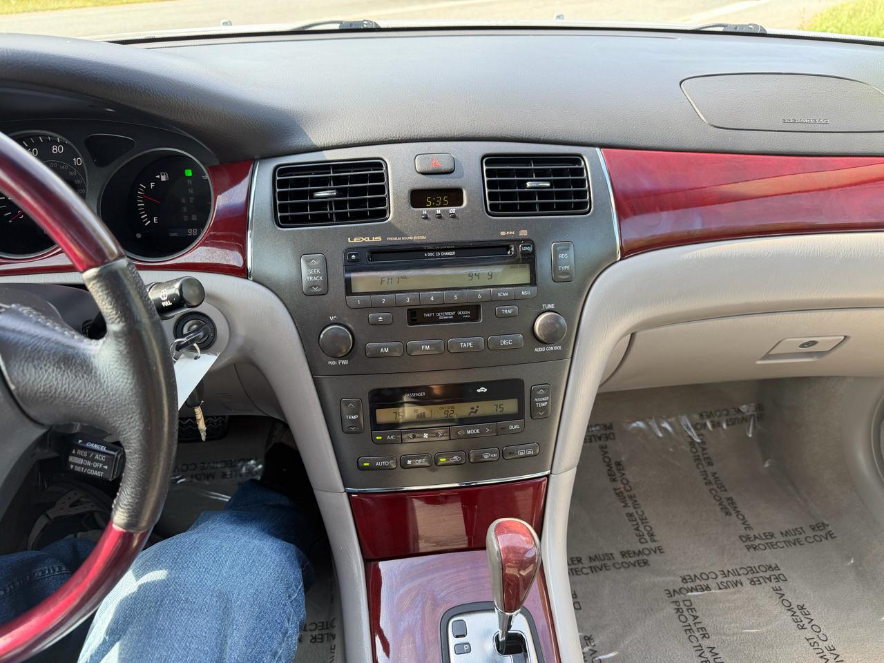 Lexus ES 300 4D Sedan 2002