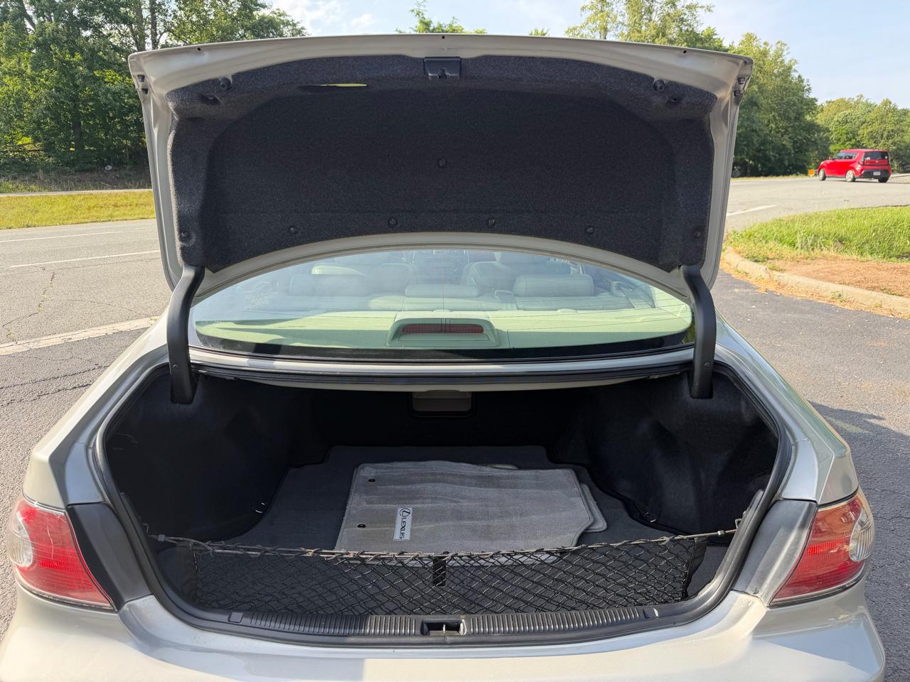 Lexus ES 300 4D Sedan 2002