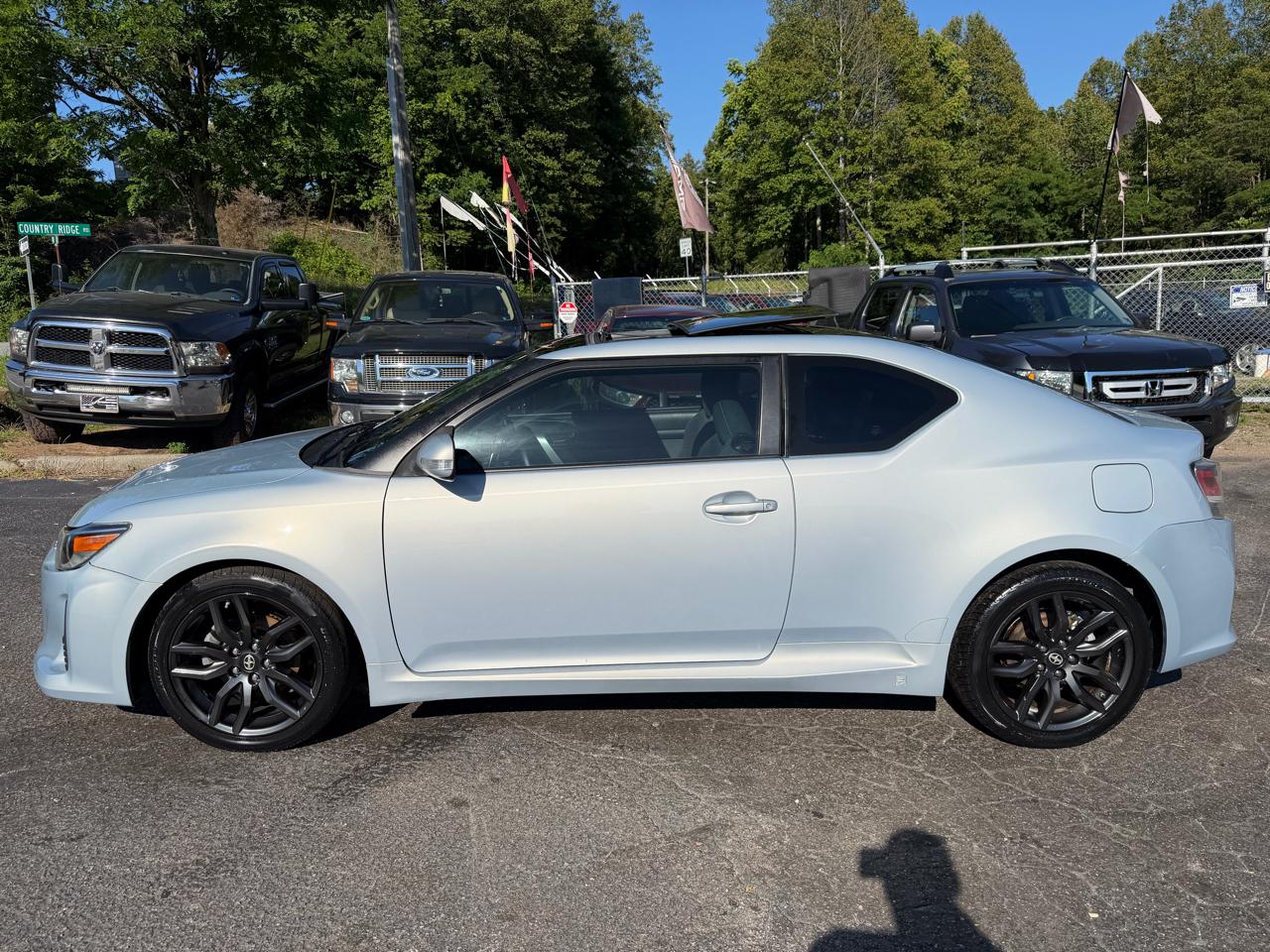 Scion tC 2dr HB Man (Natl) 2014