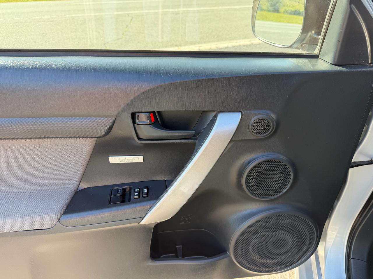 Scion tC 2dr HB Man (Natl) 2014