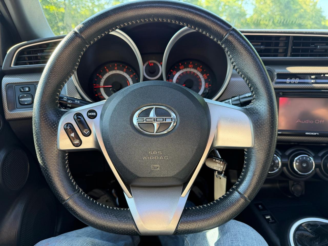 Scion tC 2dr HB Man (Natl) 2014