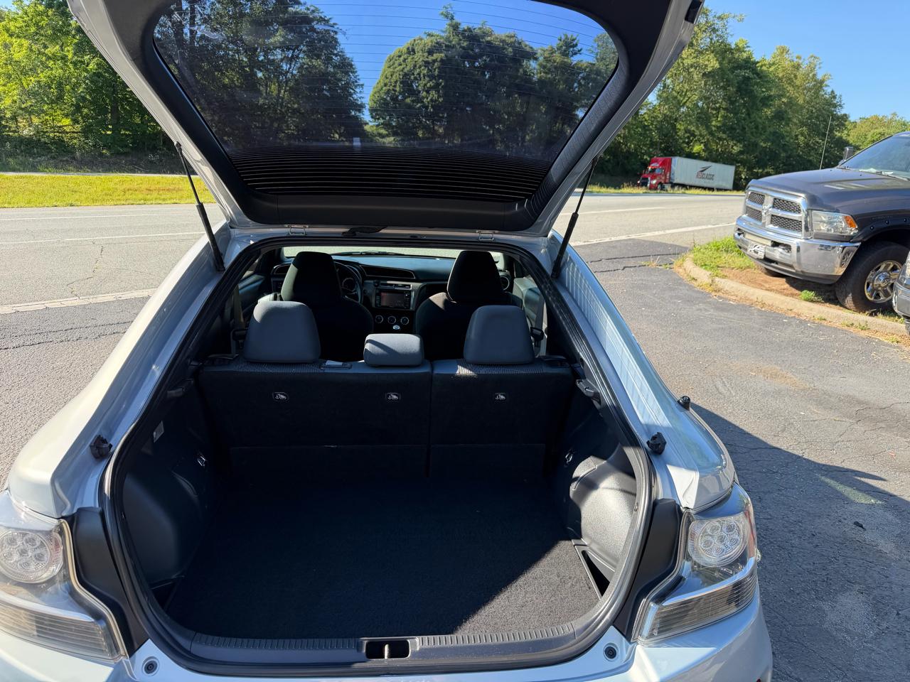 Scion tC 2dr HB Man (Natl) 2014