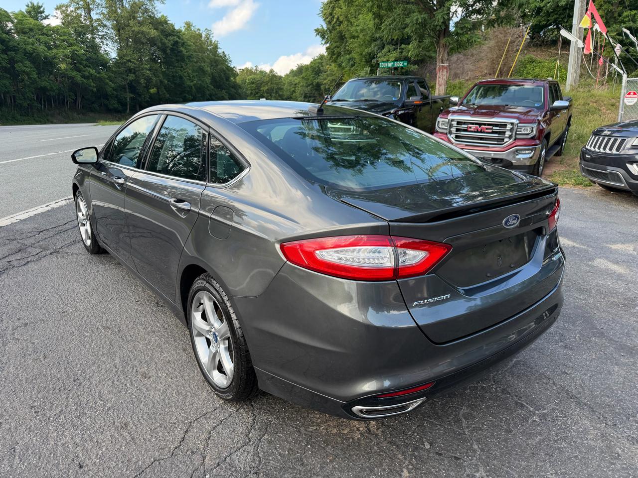 Ford Fusion 4dr Sdn SE FWD 2015