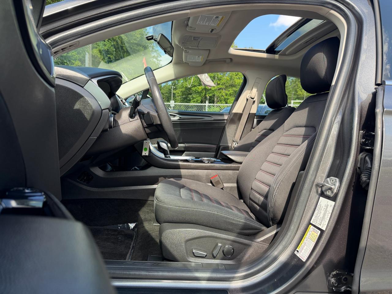 Ford Fusion 4dr Sdn SE FWD 2015