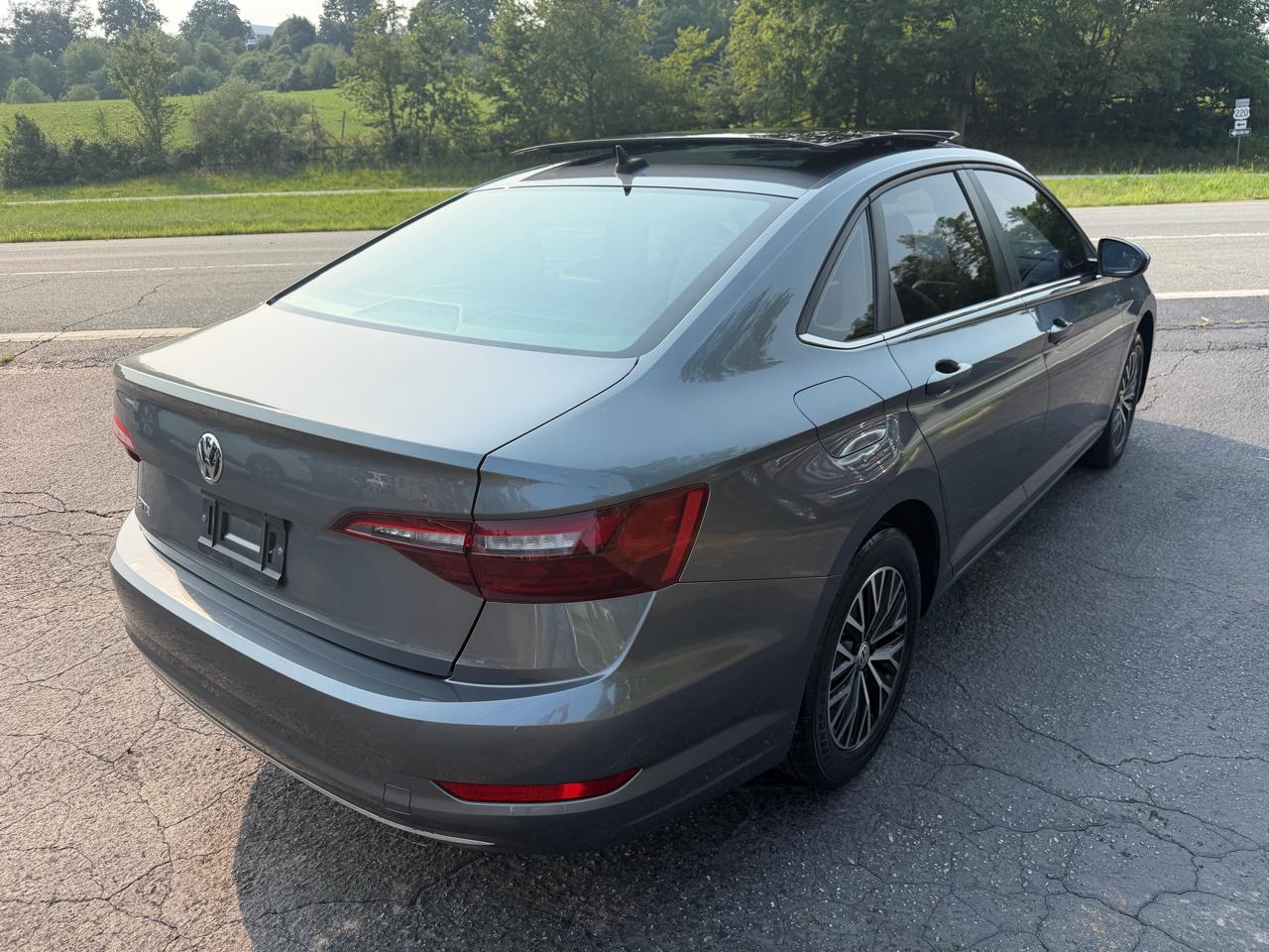 Volkswagen Jetta SE 2021