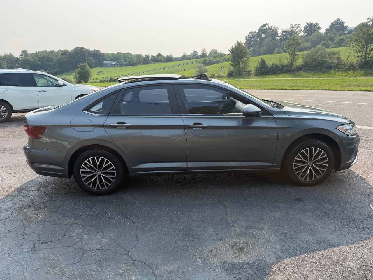 Volkswagen Jetta SE 2021