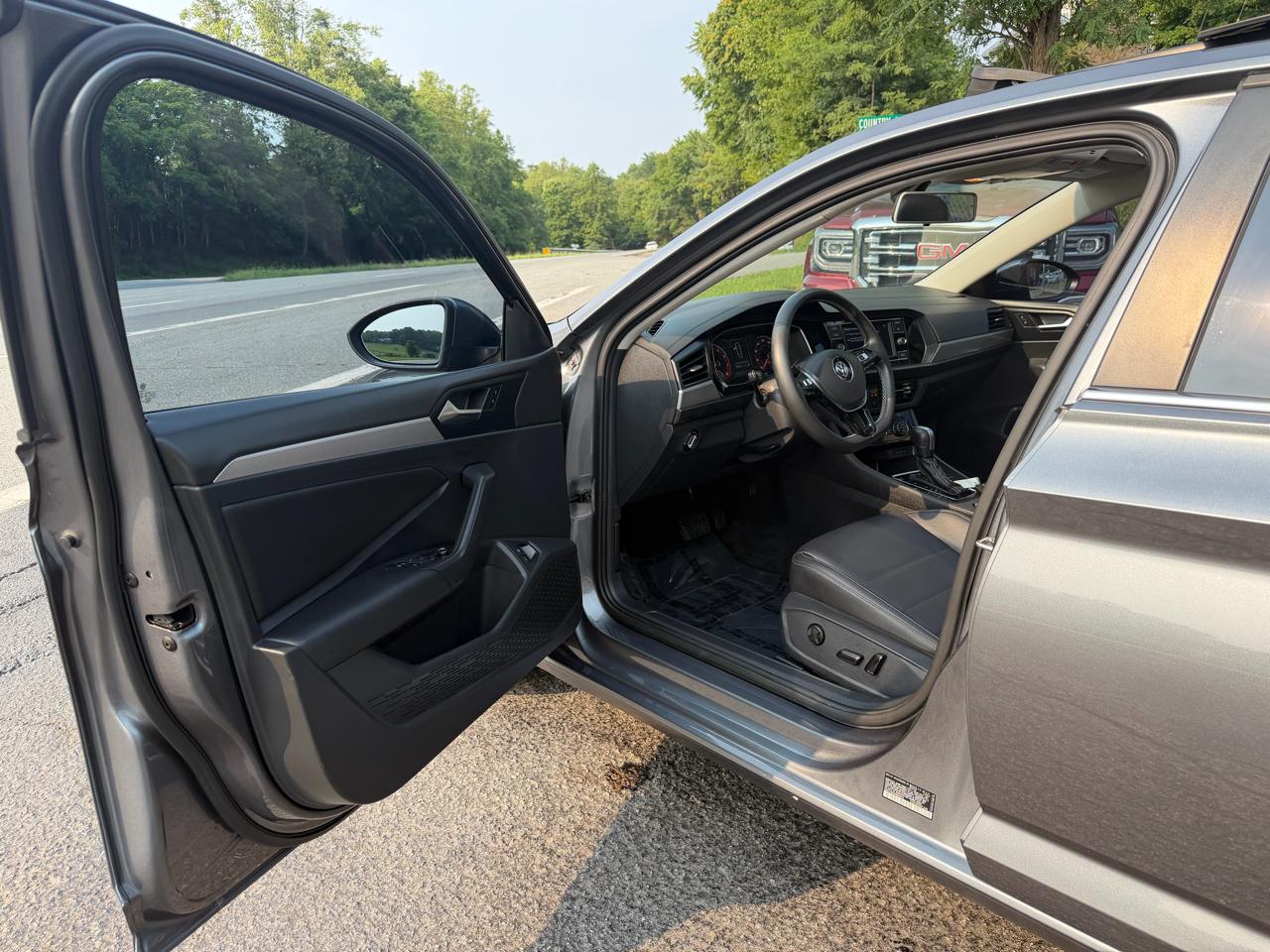 Volkswagen Jetta SE 2021