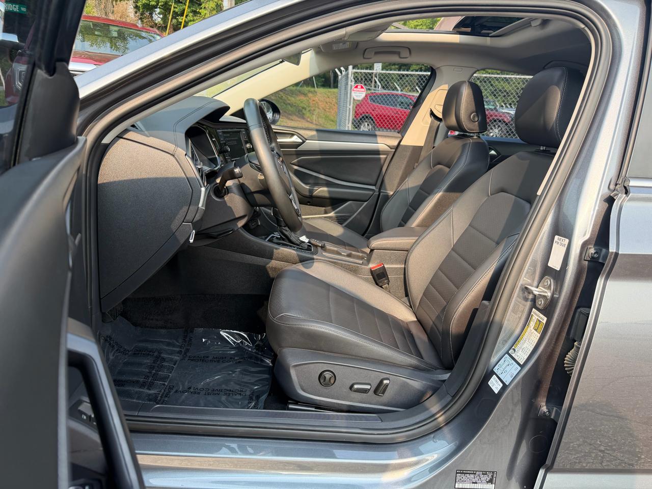 Volkswagen Jetta SE 2021