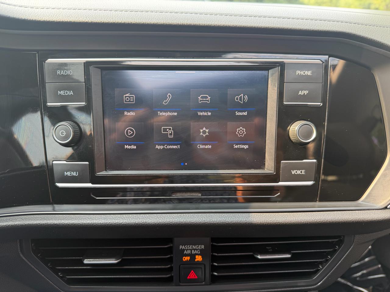 Volkswagen Jetta SE 2021