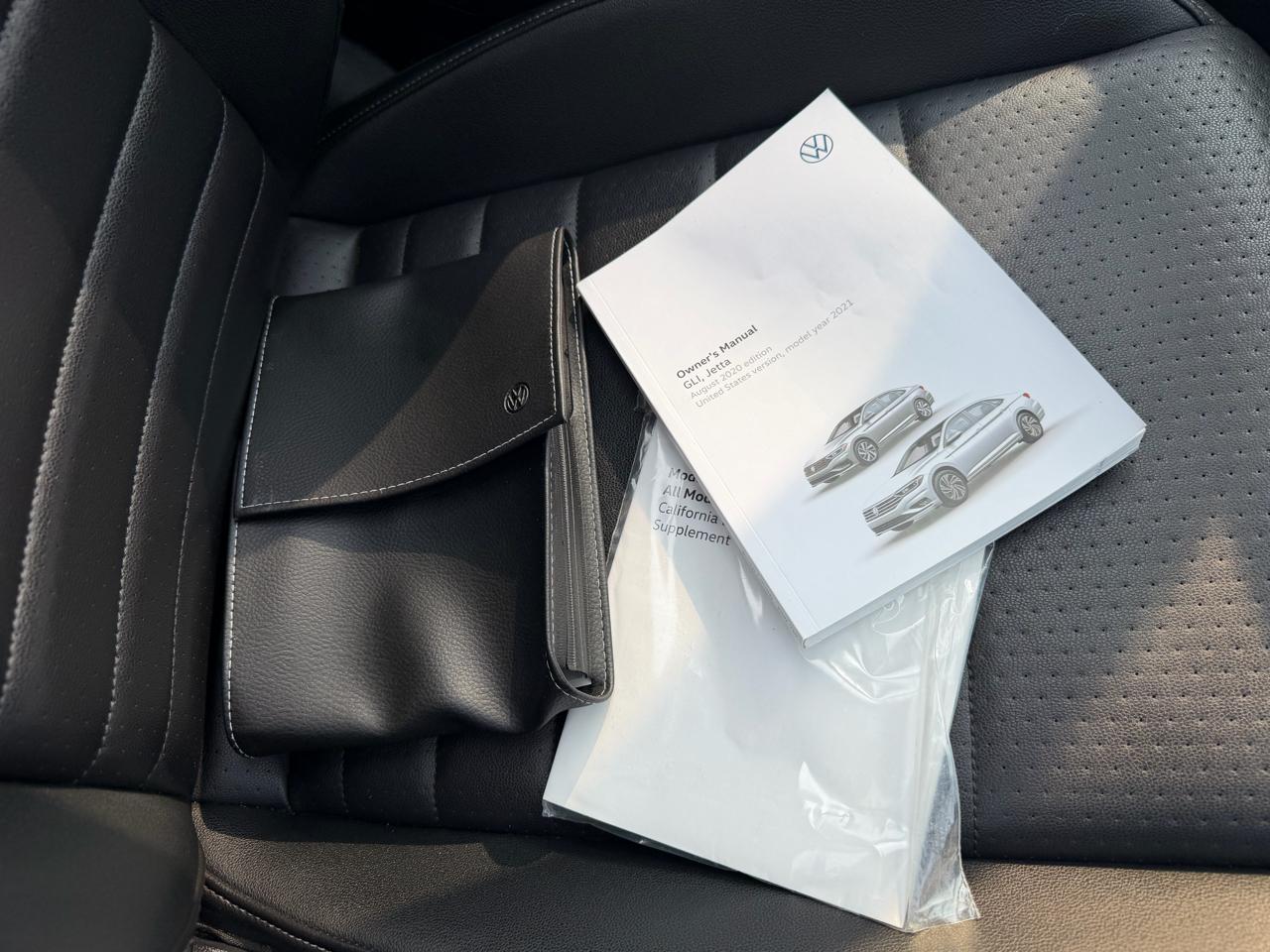 Volkswagen Jetta SE 2021