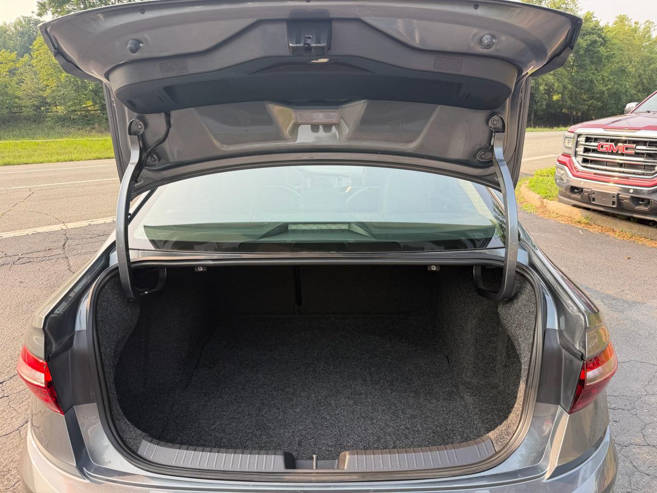 Volkswagen Jetta SE 2021