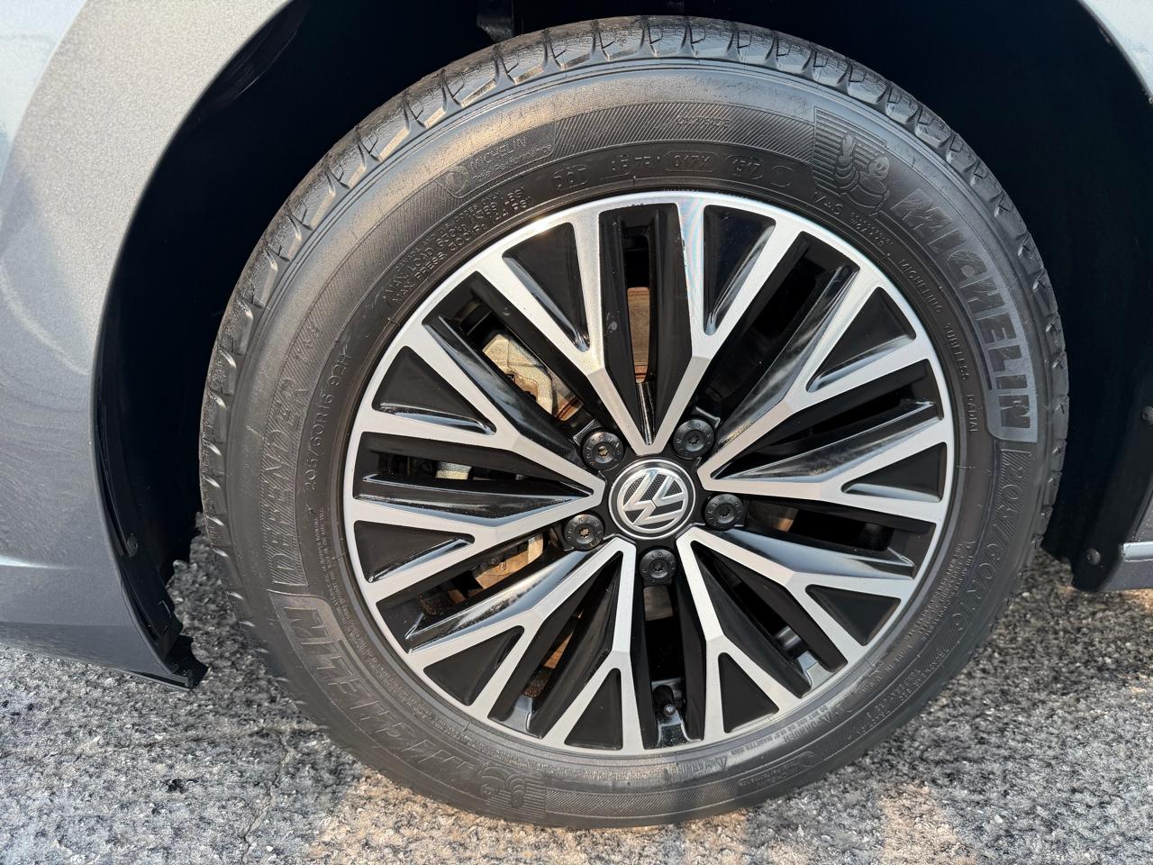 Volkswagen Jetta SE 2021