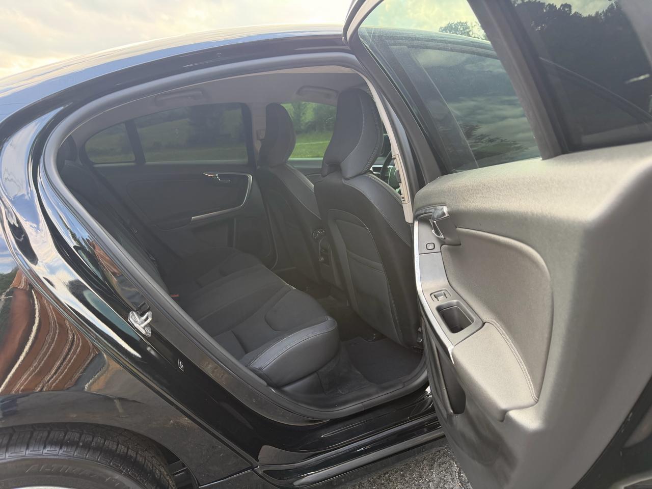 Volvo S60 4dr Sdn T5 FWD 2014