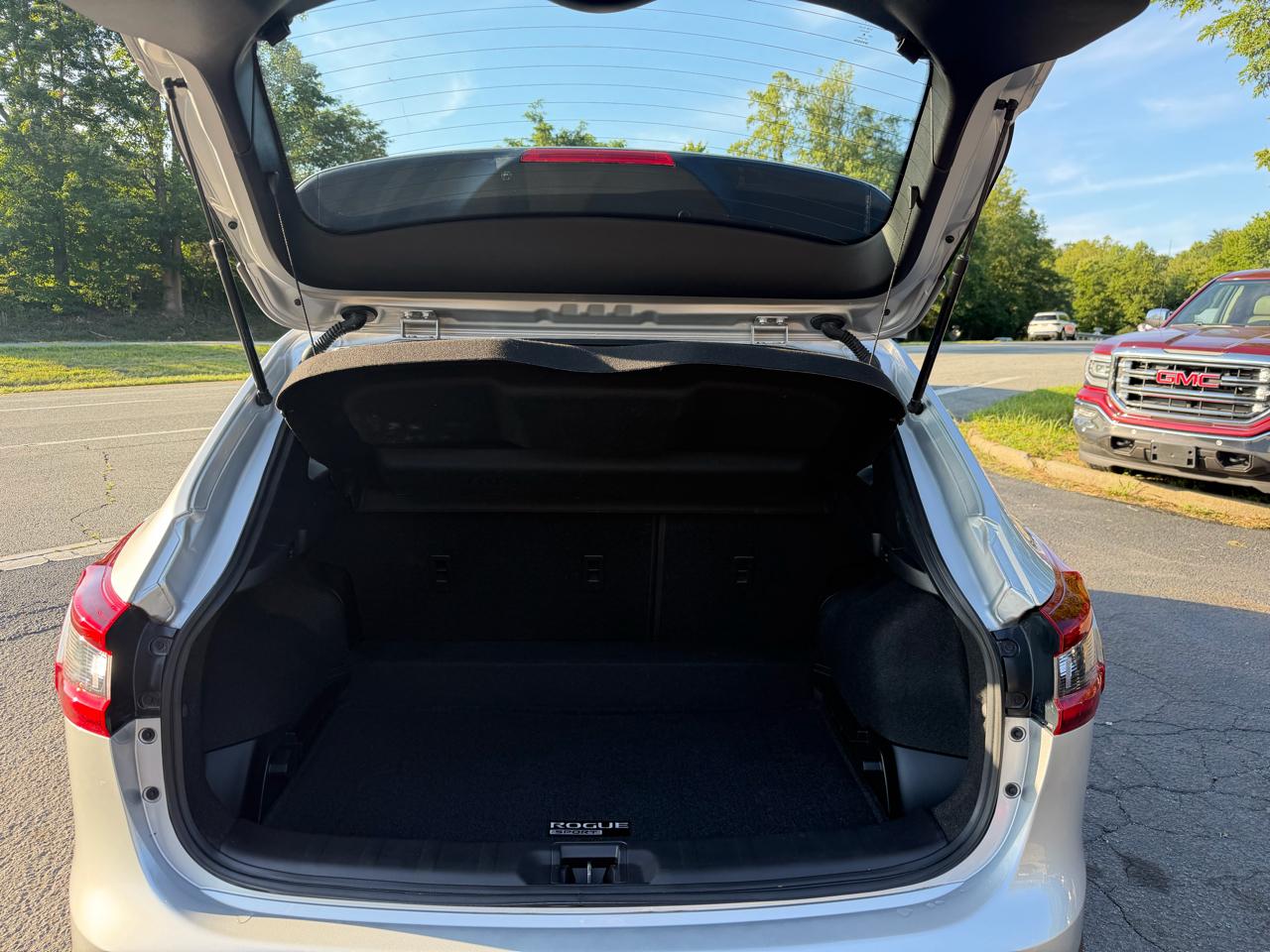 Nissan Rogue Sport AWD S 2022