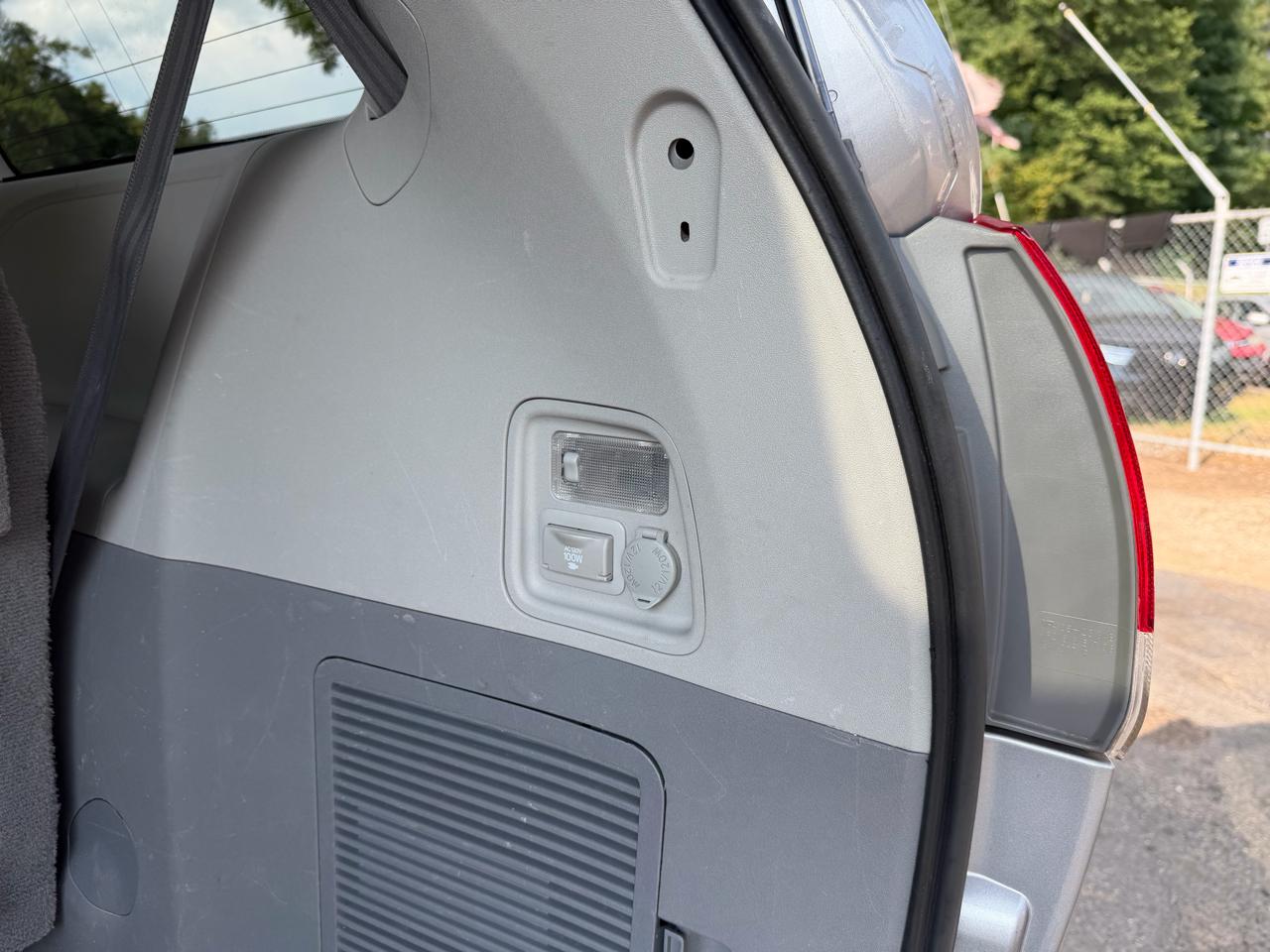 Toyota Sienna XLE Limited 2011