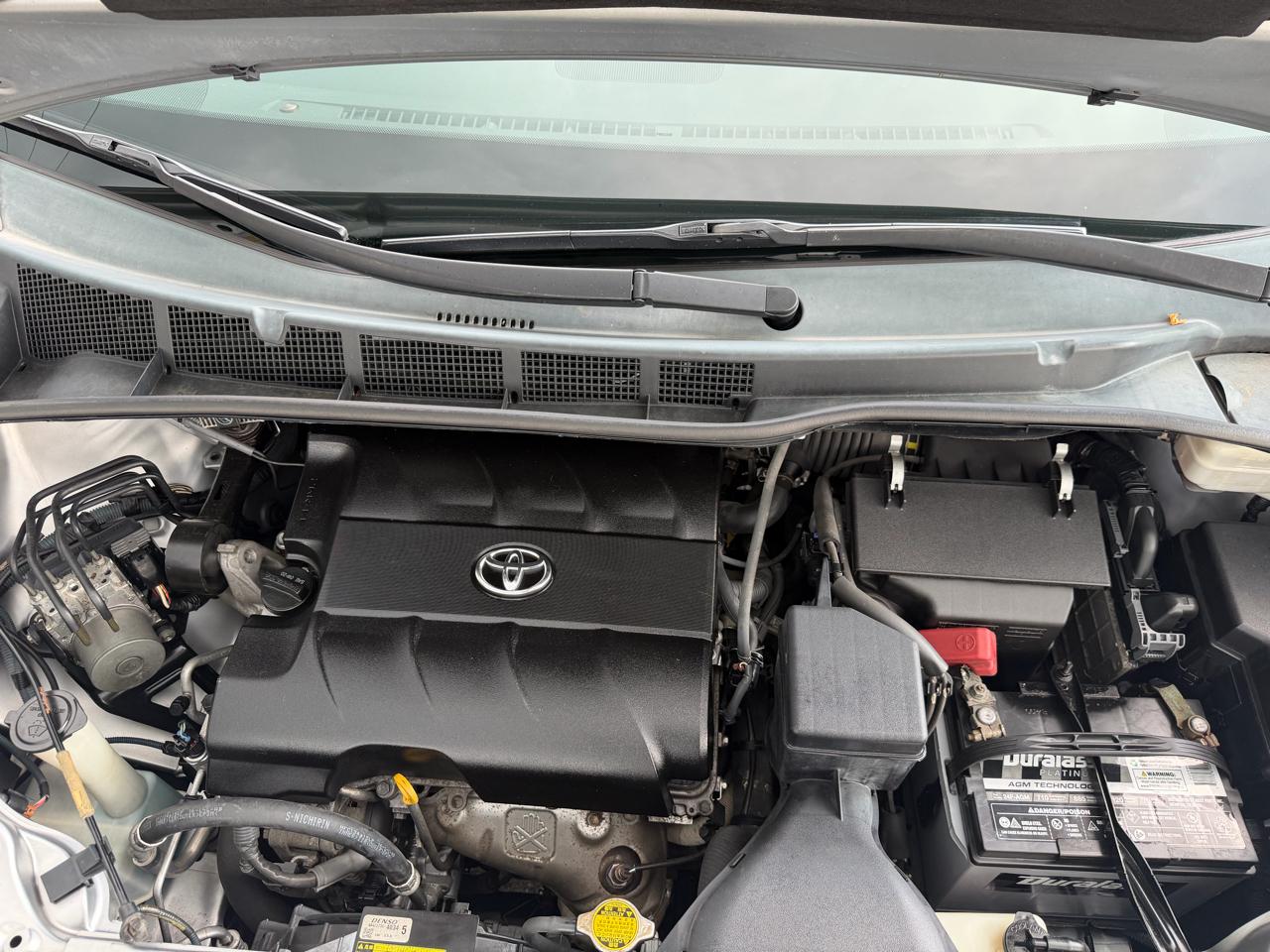Toyota Sienna XLE Limited 2011