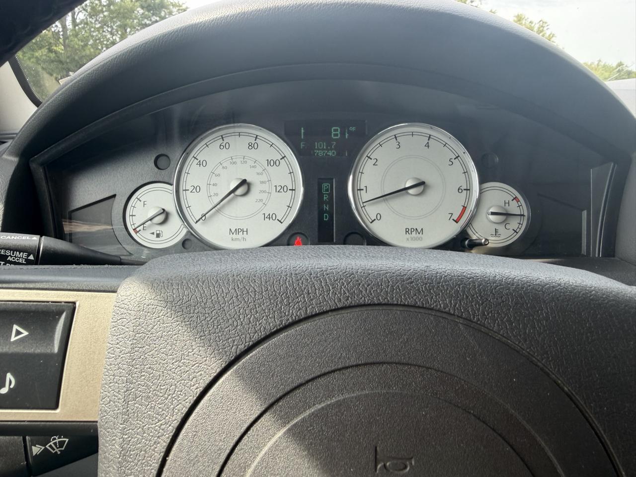 Chrysler 300 4dr Sdn 300 Limited RWD 2007