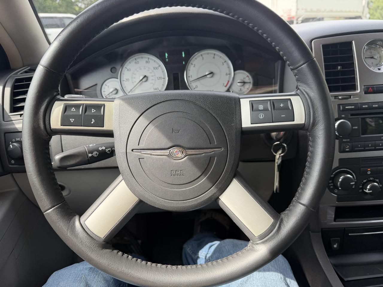 Chrysler 300 4dr Sdn 300 Limited RWD 2007