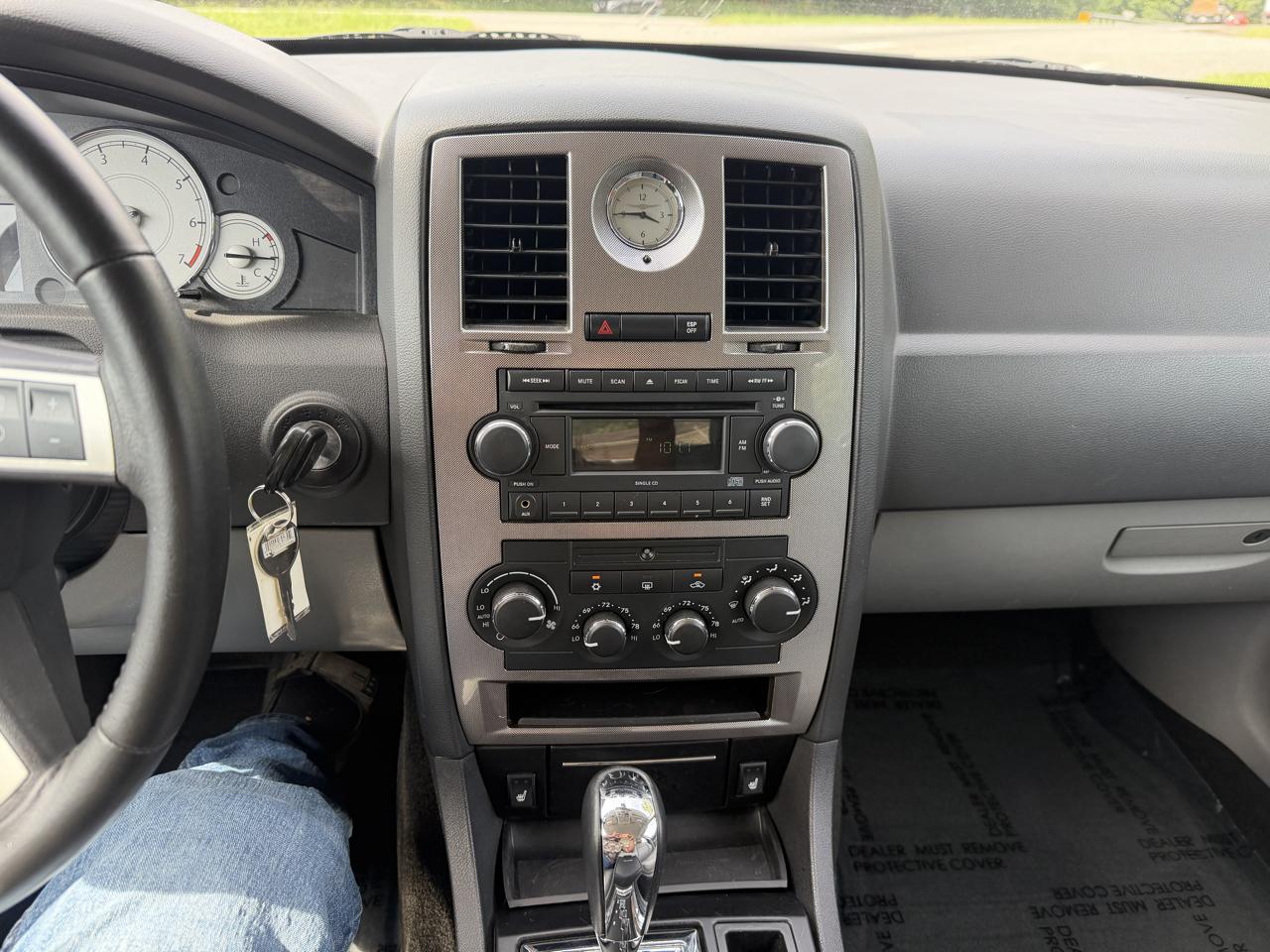 Chrysler 300 4dr Sdn 300 Limited RWD 2007