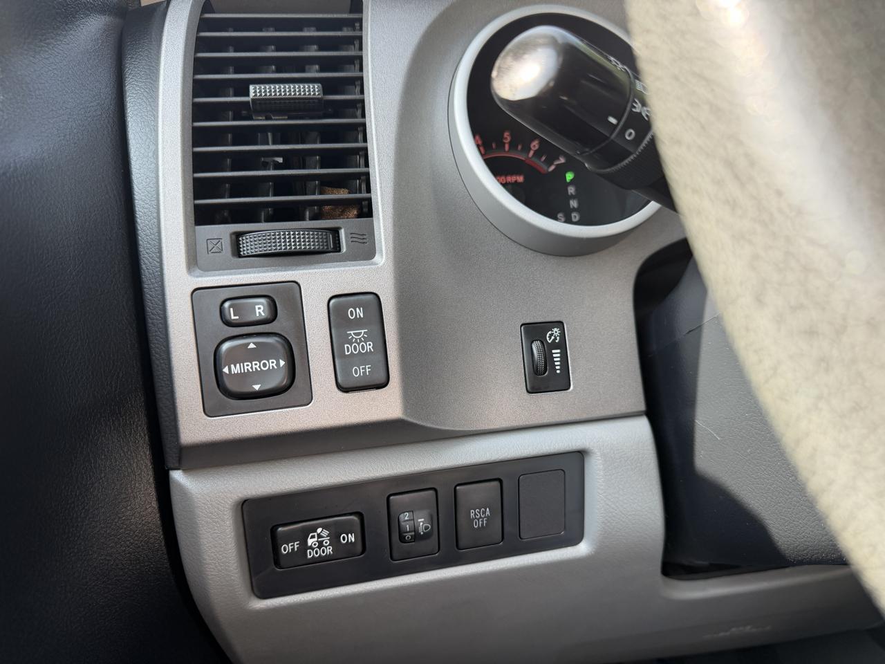 Toyota Tundra 2WD Truck Dbl 4.6L V8 6-Spd AT (Natl) 2010