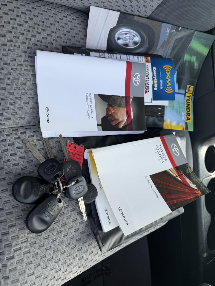 Toyota Tundra 2WD Truck Dbl 4.6L V8 6-Spd AT (Natl) 2010