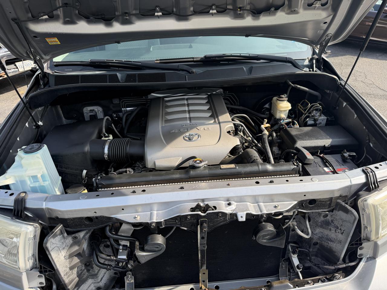 Toyota Tundra 2WD Truck Dbl 4.6L V8 6-Spd AT (Natl) 2010