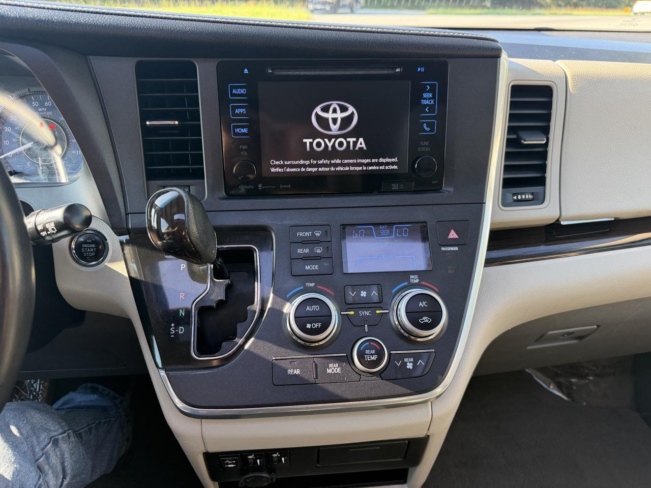 Toyota Sienna XLE Limited 2017