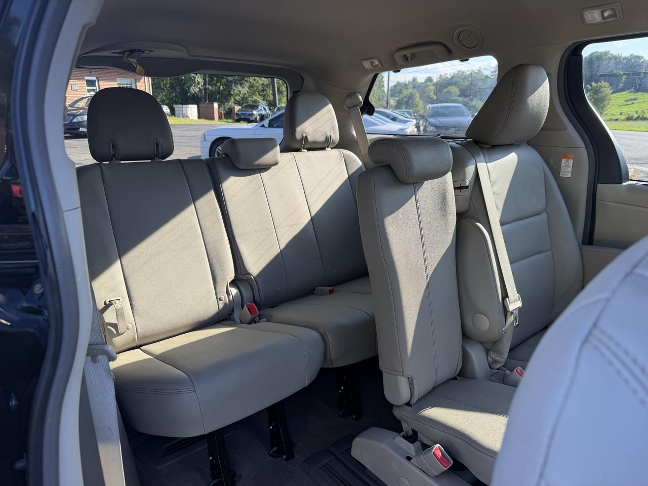 Toyota Sienna XLE Limited 2017