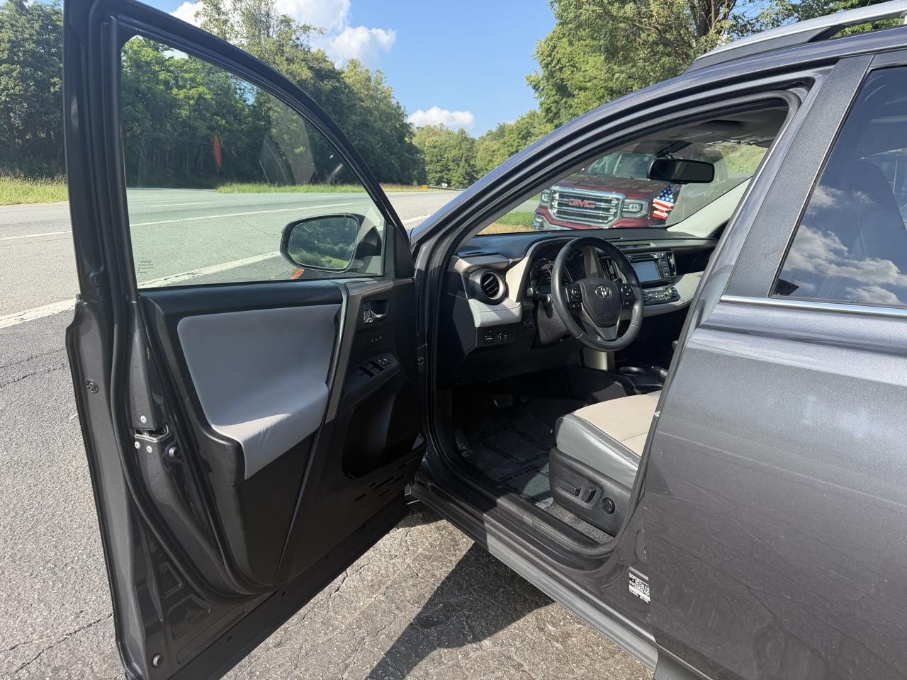 Toyota RAV4 Limited AWD 2014