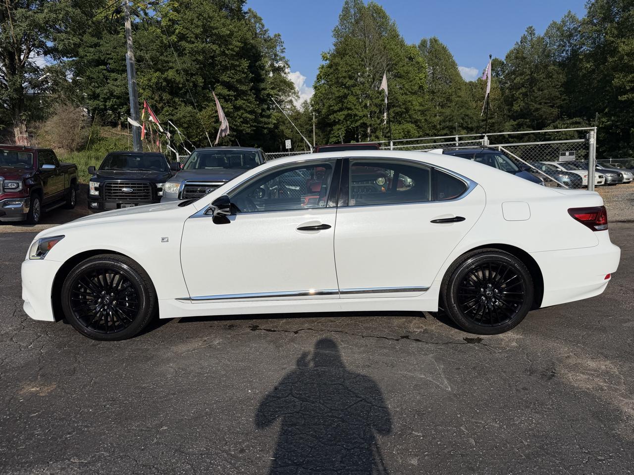 Lexus LS 460 Crafted Line 4D Sedan 2015