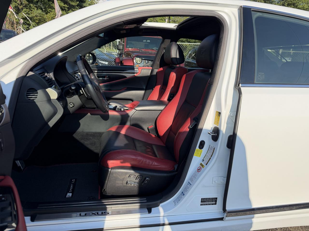 Lexus LS 460 Crafted Line 4D Sedan 2015