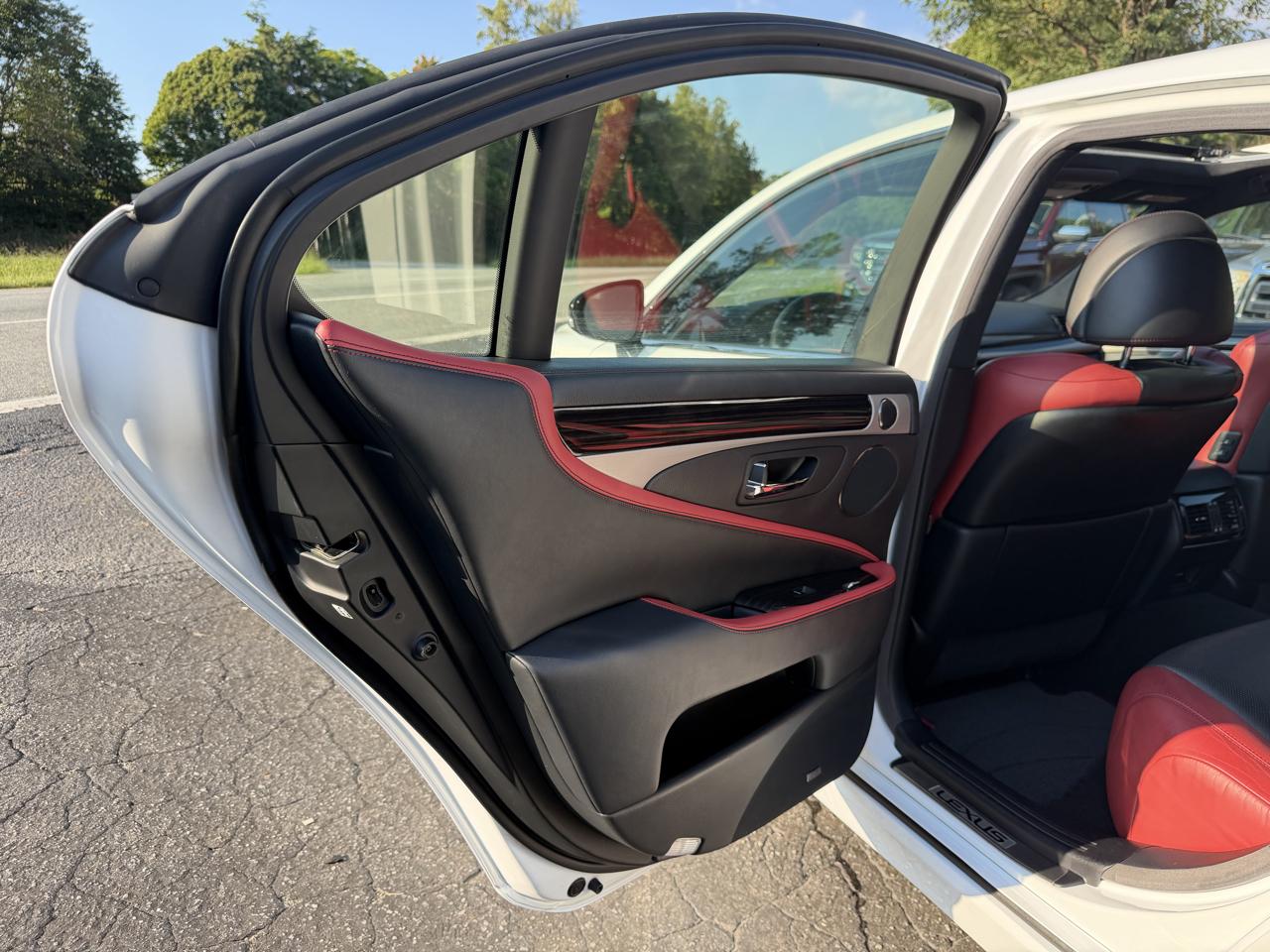 Lexus LS 460 Crafted Line 4D Sedan 2015