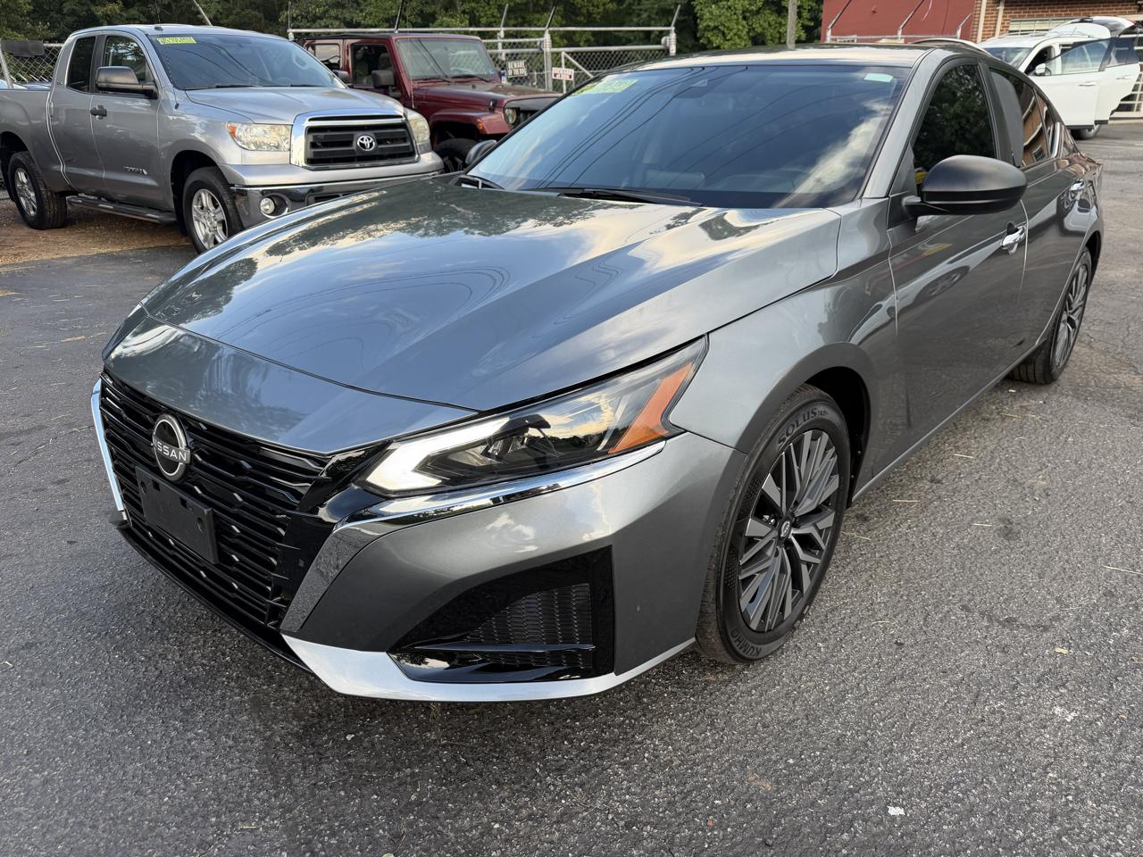 Nissan Altima 2.5 SV Sedan 2024