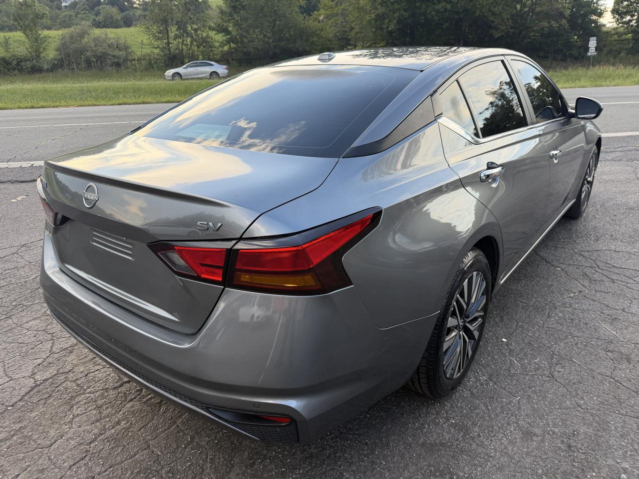 Nissan Altima 2.5 SV Sedan 2024