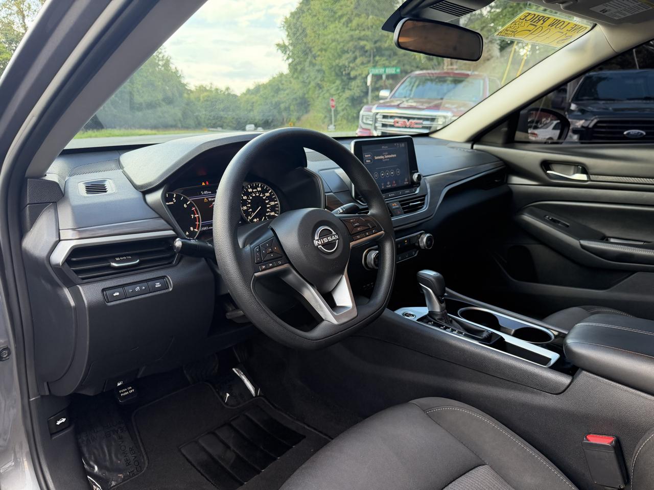 Nissan Altima 2.5 SV Sedan 2024