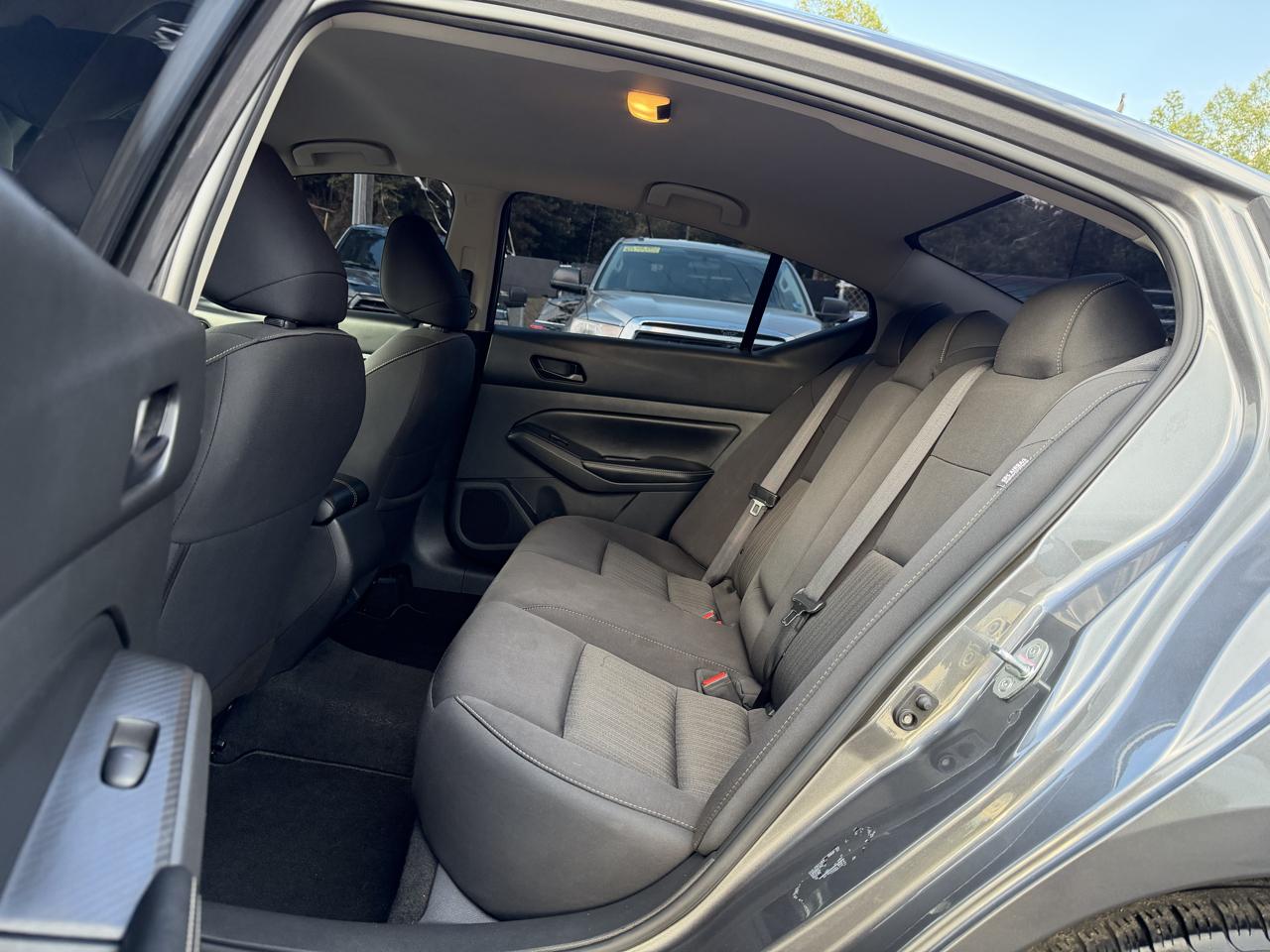 Nissan Altima 2.5 SV Sedan 2024