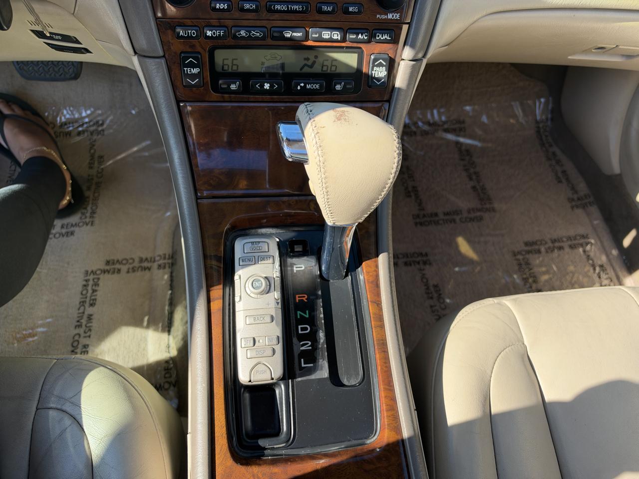 Toyota Avalon XLS 2004