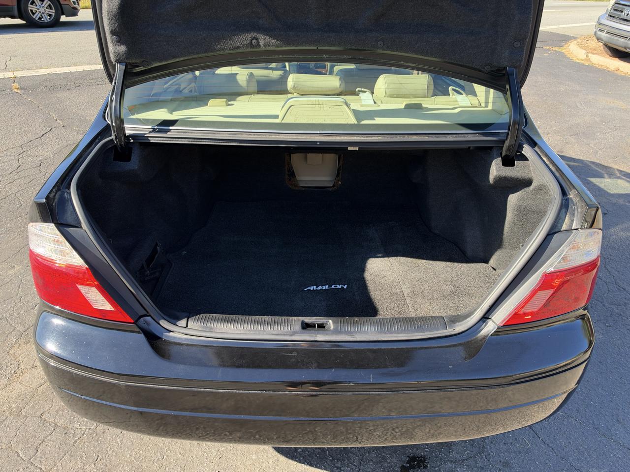 Toyota Avalon XLS 2004