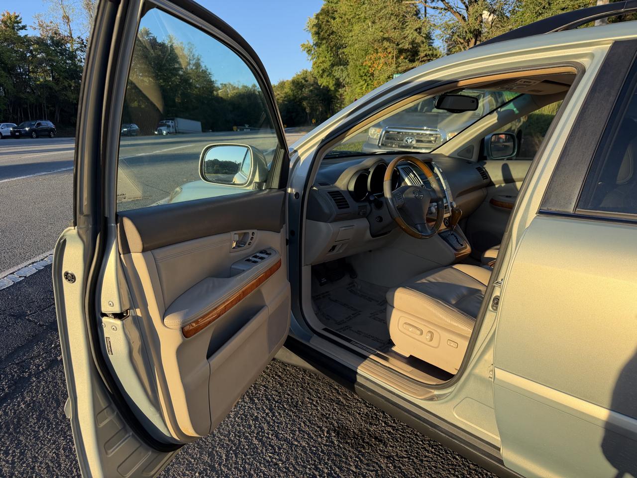 Lexus RX 330 4dr SUV AWD 2005