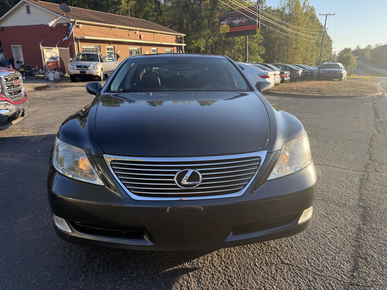 Lexus LS 460 4dr Sdn RWD 2009