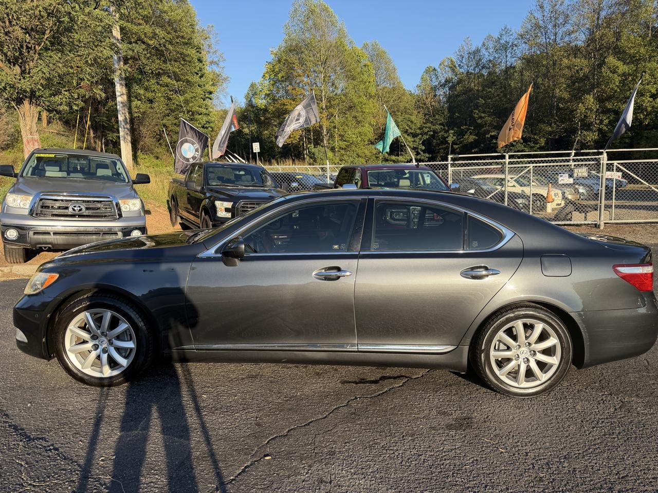 Lexus LS 460 4dr Sdn RWD 2009
