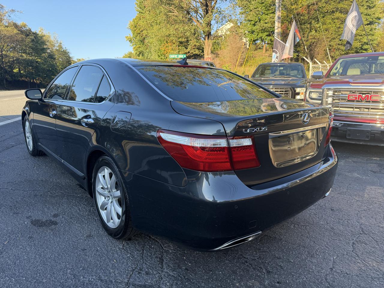 Lexus LS 460 4dr Sdn RWD 2009