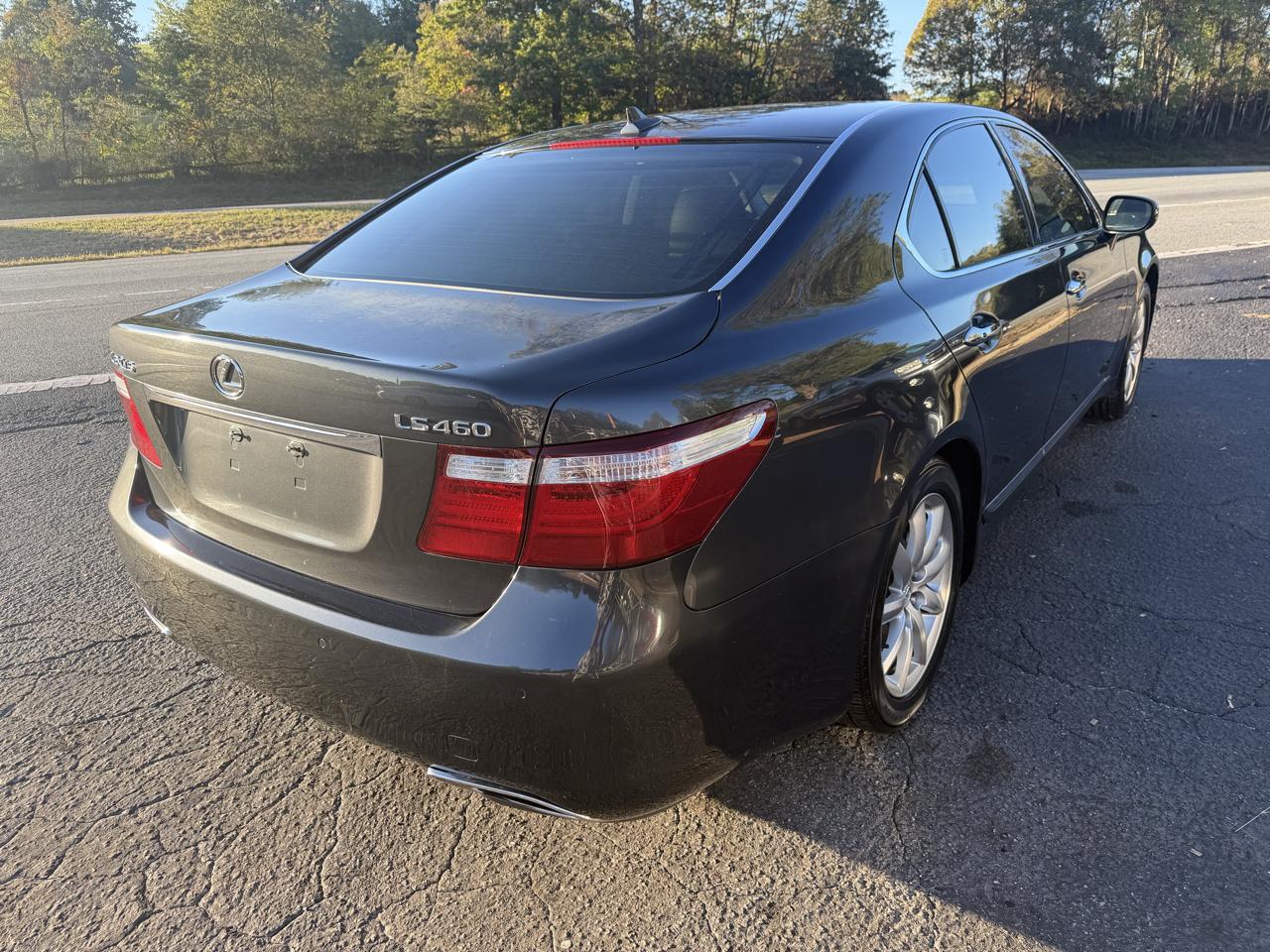 Lexus LS 460 4dr Sdn RWD 2009